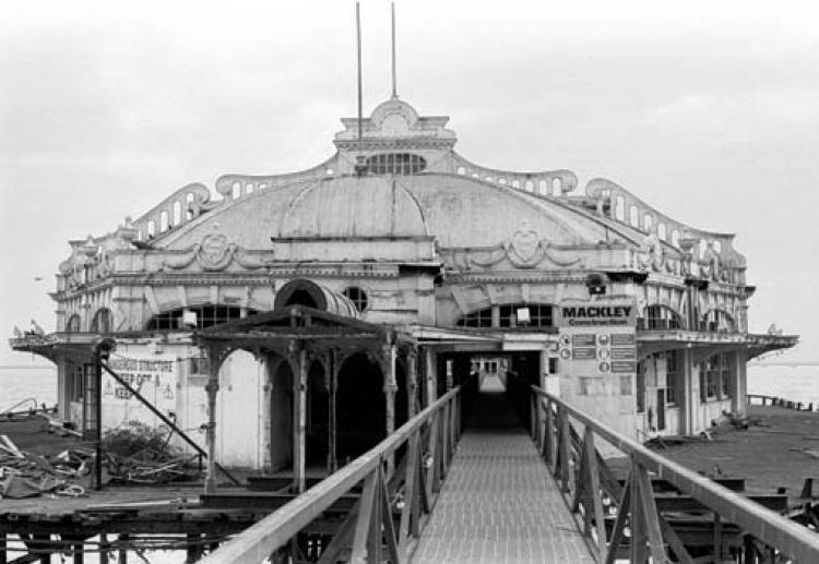 18717_18637_westpier.jpg