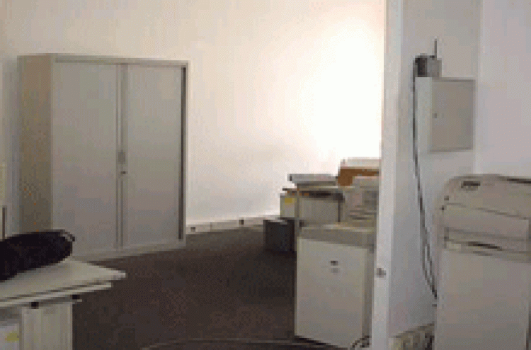20055_schrankzu.gif